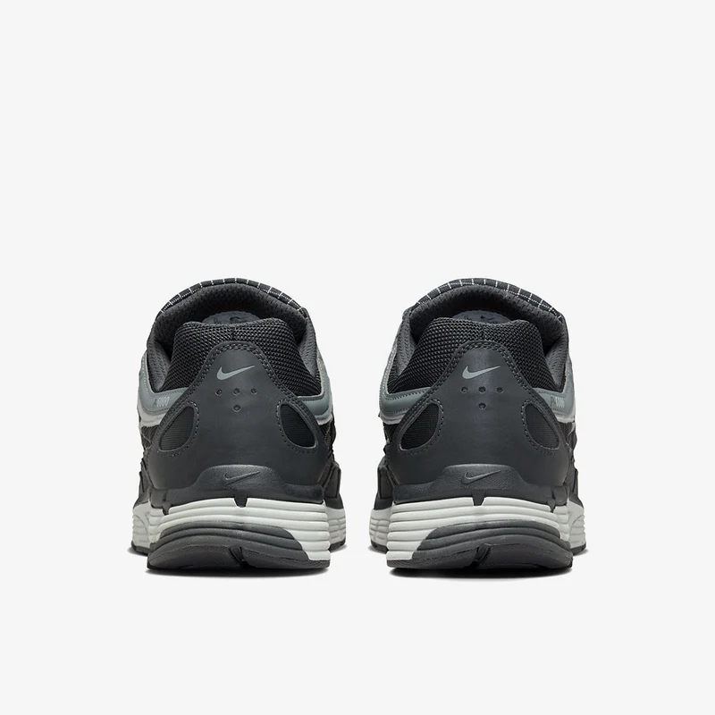 Nike Sportswear P-6000
