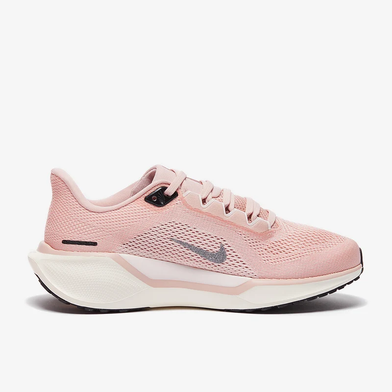 Nike Straßenlaufschuh mit Metallic