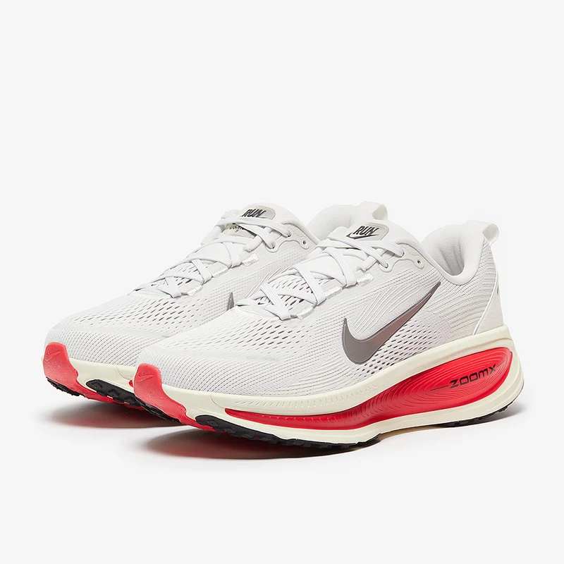Nike Straßenlaufschuh (Herren) Vomero 18