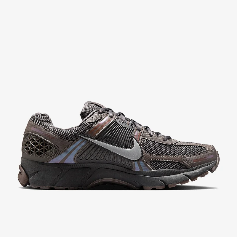 Nike Sportswear Zoom Vomero 5