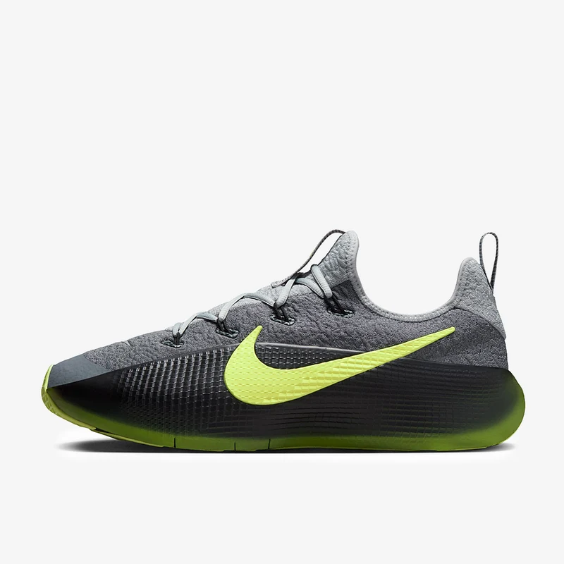 Nike LeBron TR 1