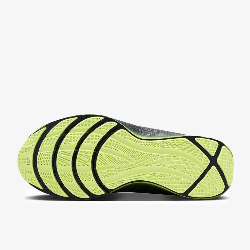 Nike LeBron TR 1