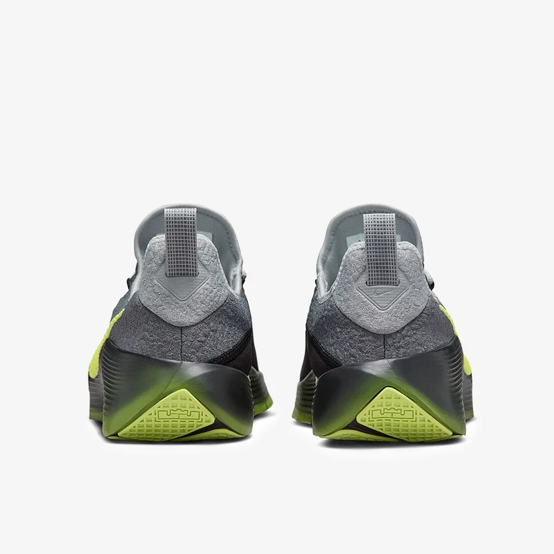 Nike LeBron TR 1