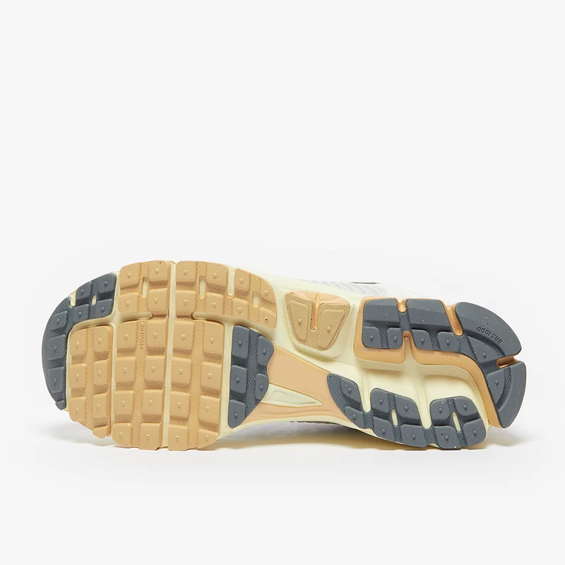 Nike Damenschuh Zoom Vomero 5