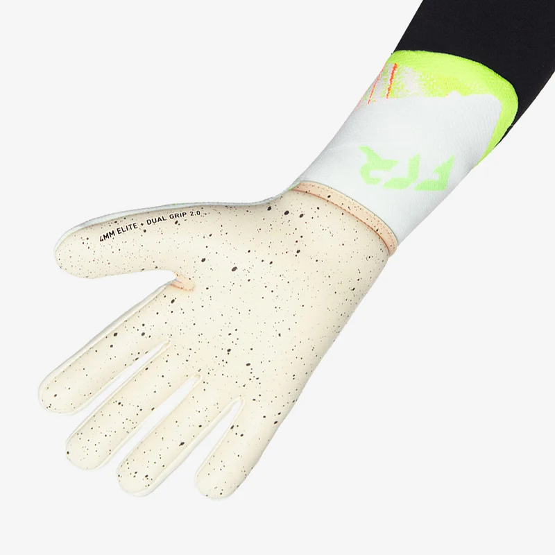 Puma Future Ultimate Launch Negative Cut