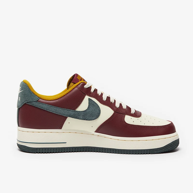 Nike Sportswear Air Force 1 '07 LV8