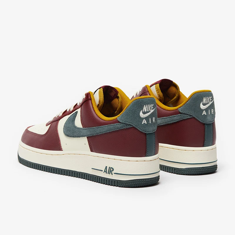 Nike Sportswear Air Force 1 '07 LV8