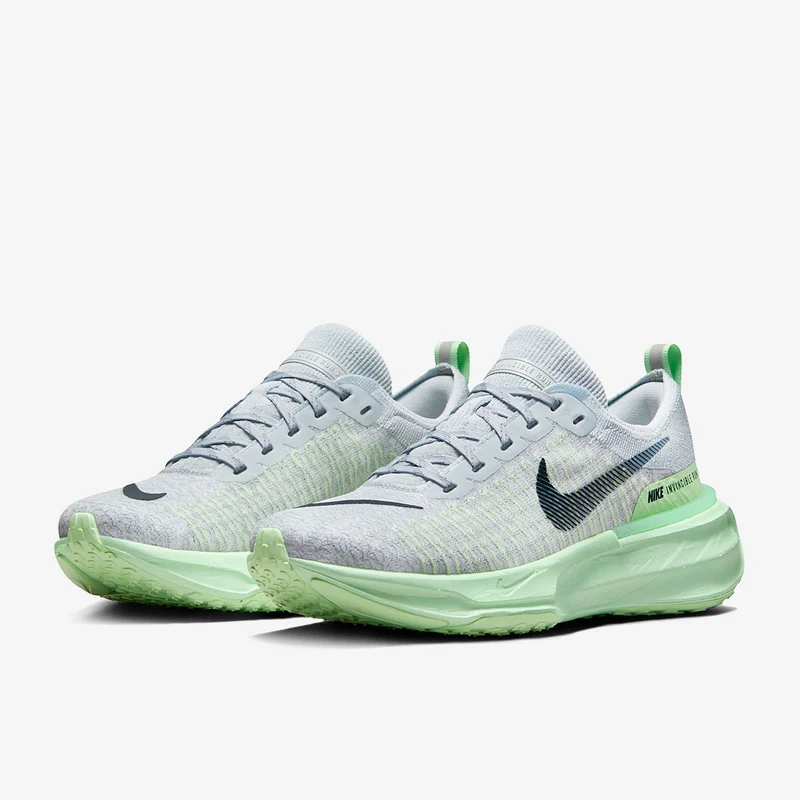 Nike Damen Invincible 3