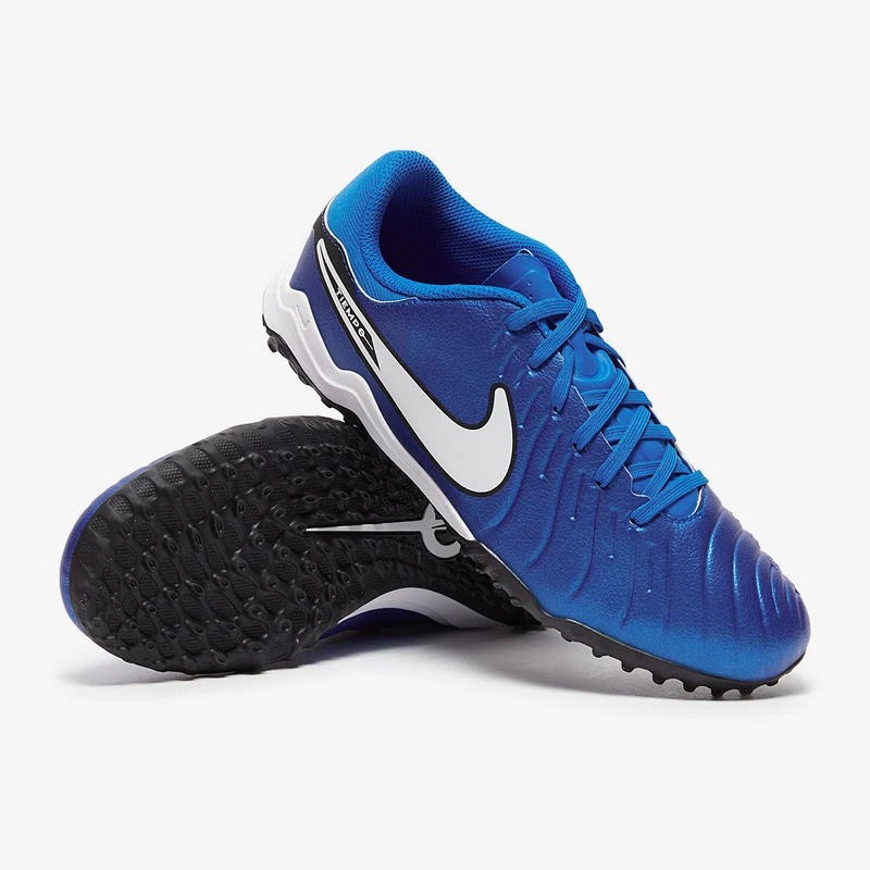 Nike Low Top Turf