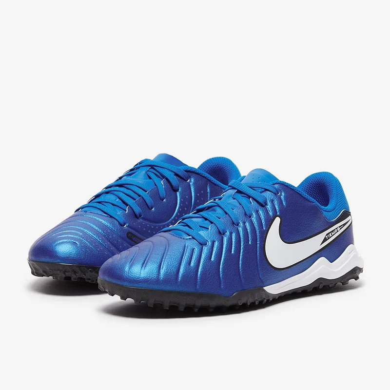 Nike Low Top Turf