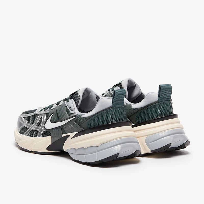 Nike Schuh V2K Run