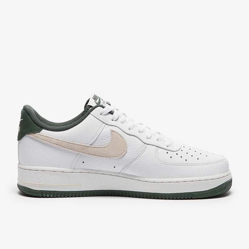 Nike Herrenschuh Air Force 1 '07 LV8