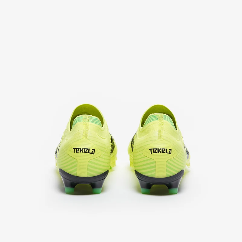 New Balance Tekela V4+ Pro Low-Cut FG