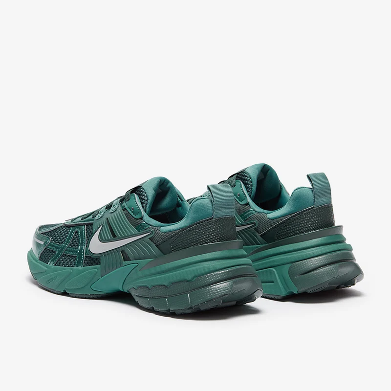 Nike Schuh V2K Run
