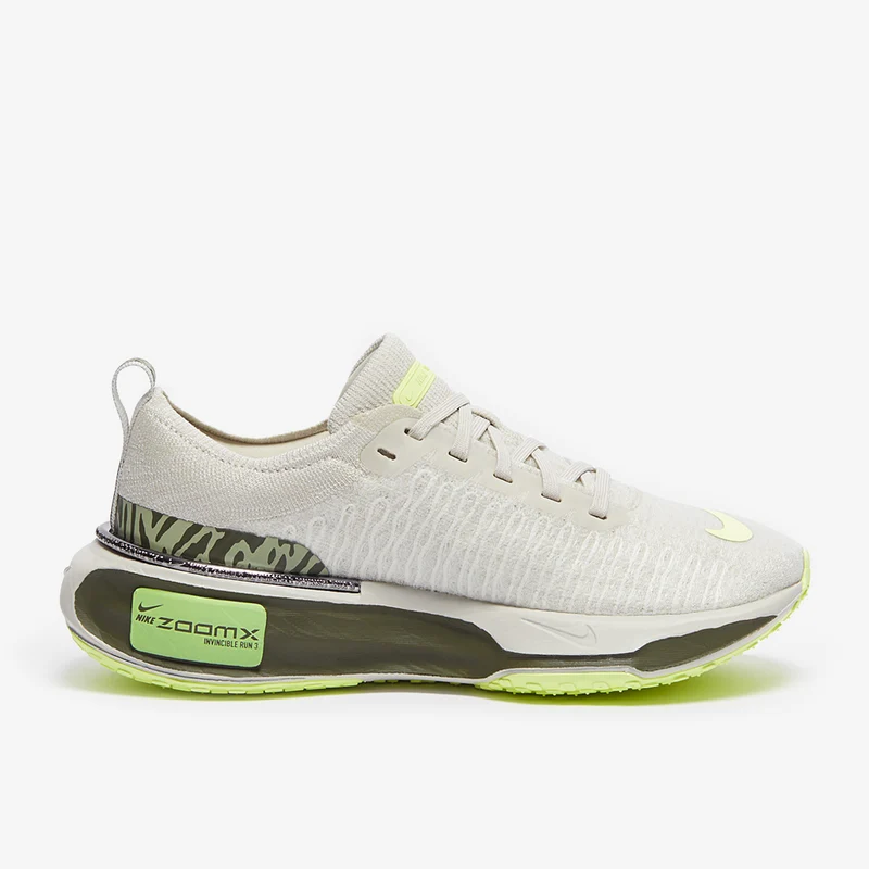 Nike Straßenlaufschuh (Damen) Invincible 3 Premium