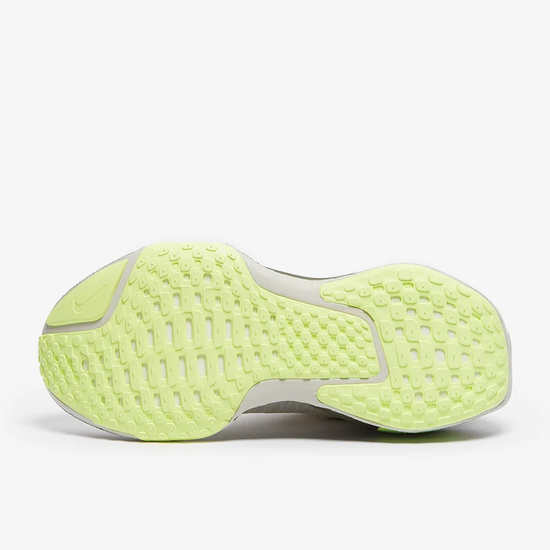 Nike Straßenlaufschuh (Damen) Invincible 3 Premium