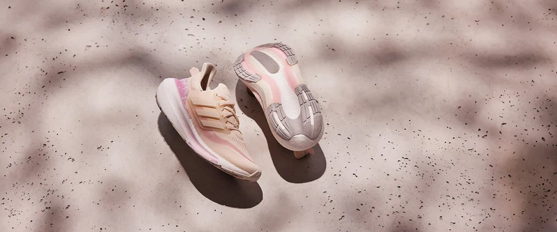 adidas Damen Ultraboost Light