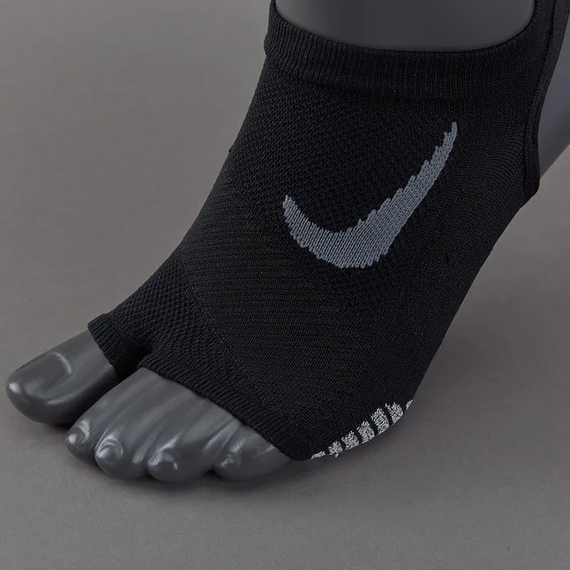 Nike Womens NIKEGRIP Elite Studio Stability Training Footie