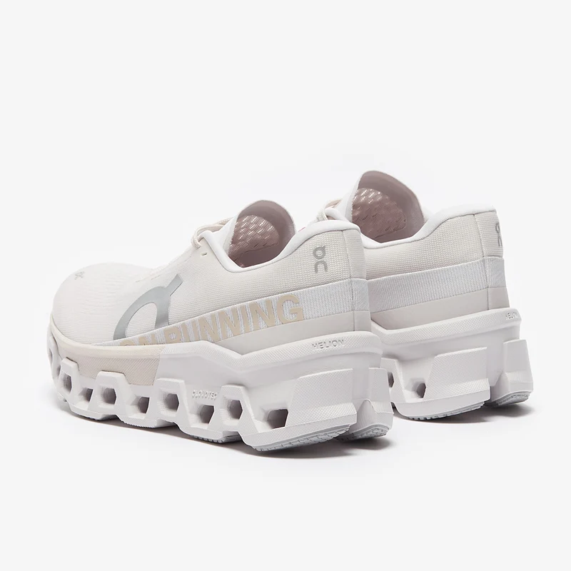 On Damen Cloudmonster 2