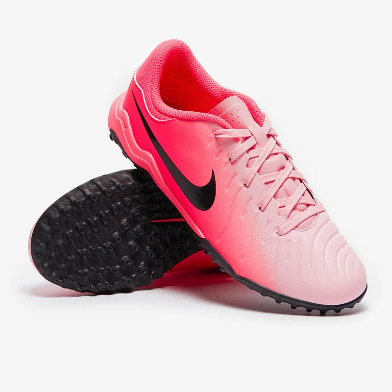 Nike Low Top Turf