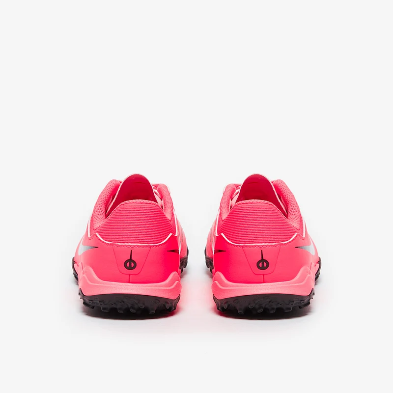 Nike Low Top Turf