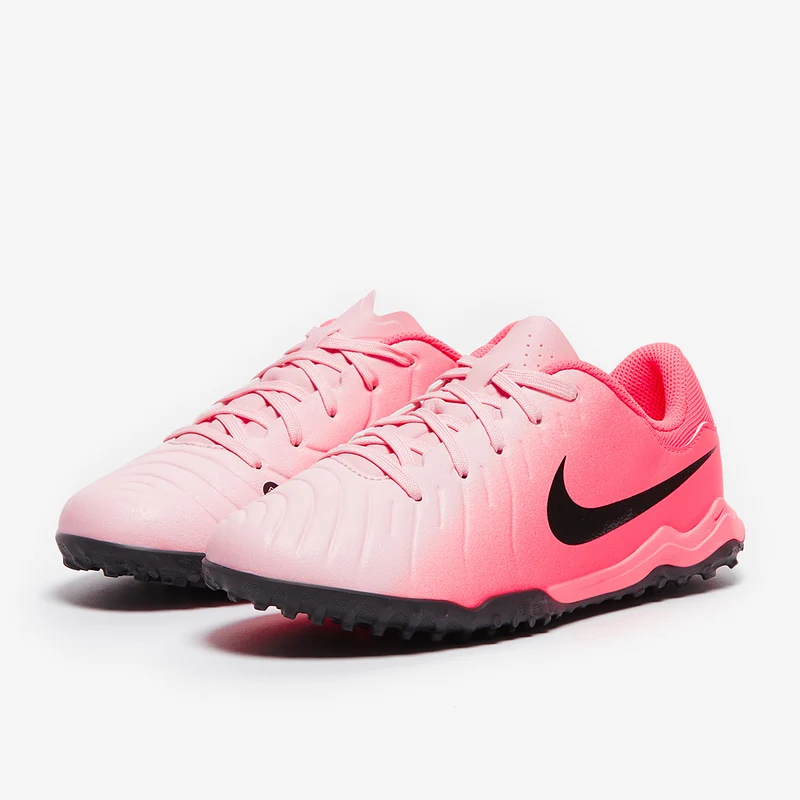 Nike Low Top Turf