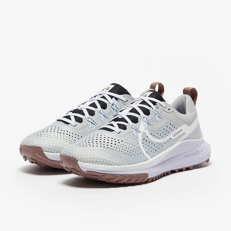 Nike Damen React Pegasus Trail 4