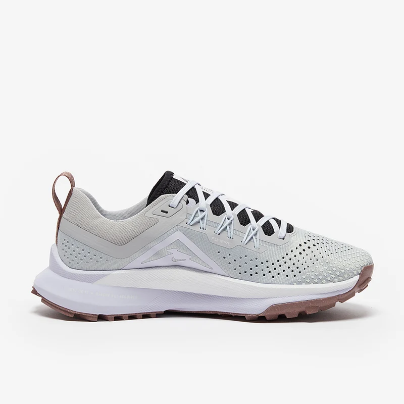 Nike Damen React Pegasus Trail 4