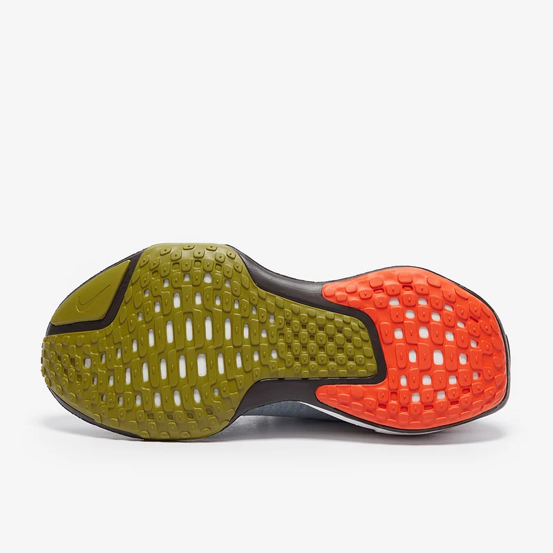 Nike Straßenlaufschuh für Damen Invincible 3
