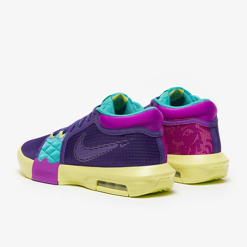Nike LeBron Witness 8
