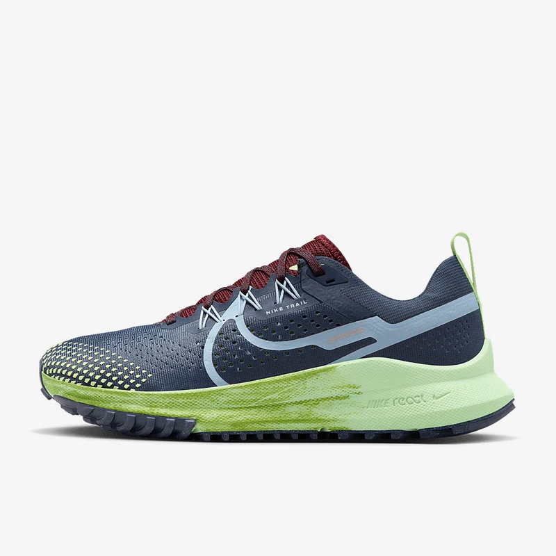 Nike Damen React Pegasus Trail 4