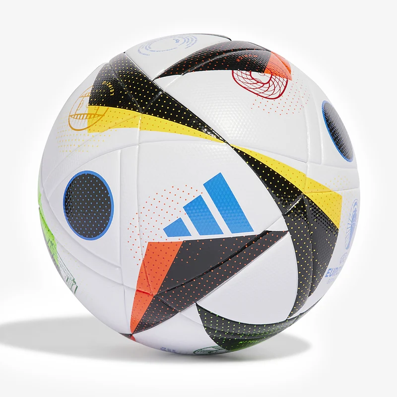 adidas UEFA Euro 24 Fussballliebe League
