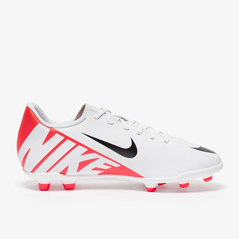 Nike Low Top Fußballschuh für verschiedene Böden für jüngere