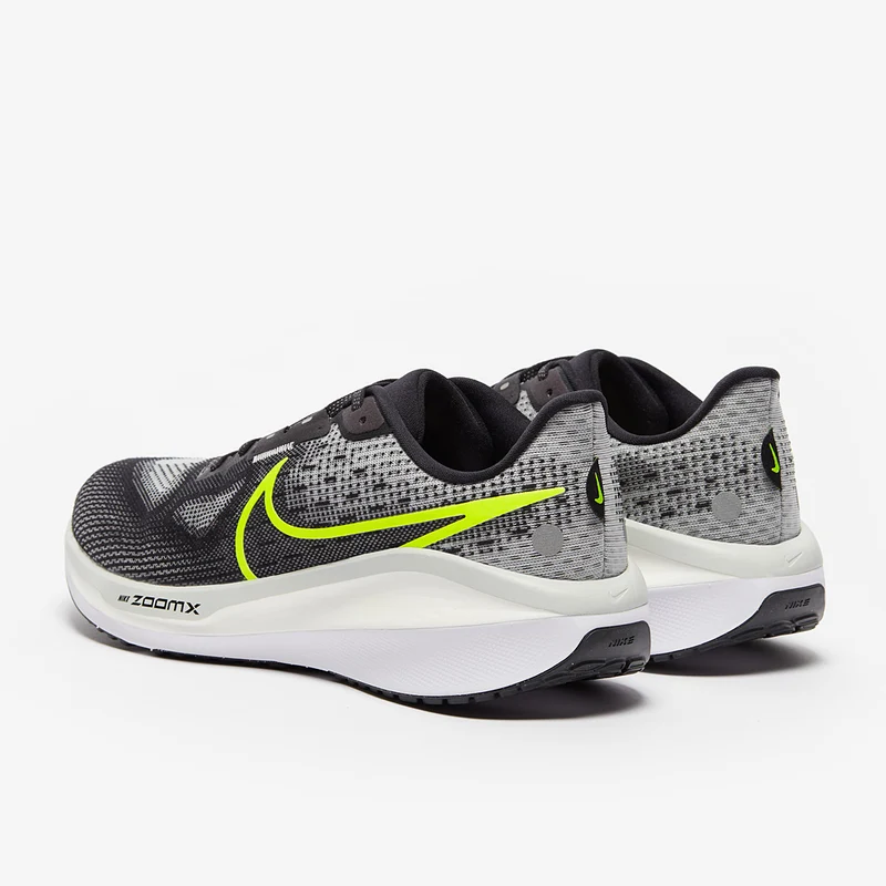 Nike Vomero 17