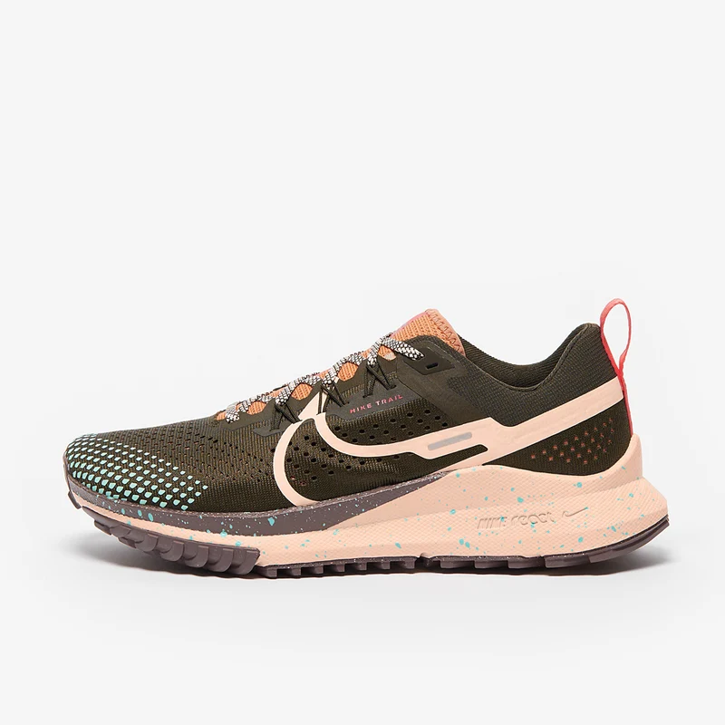 Nike Damen React Pegasus Trail 4