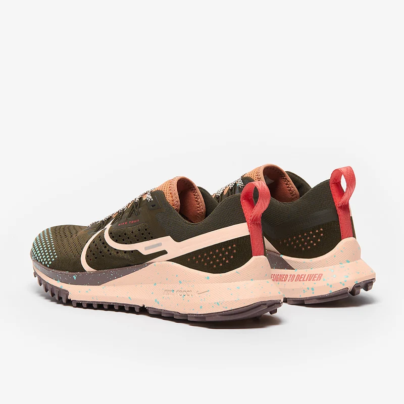 Nike Damen React Pegasus Trail 4