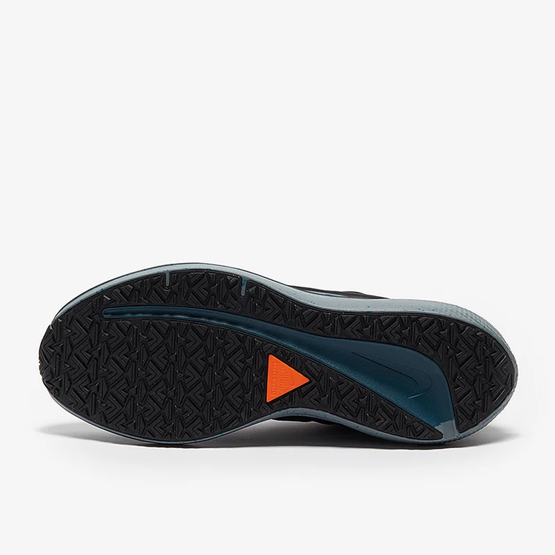 Nike Wetterfester Straßenlaufschuh für Herren Winflo 9 Shiel