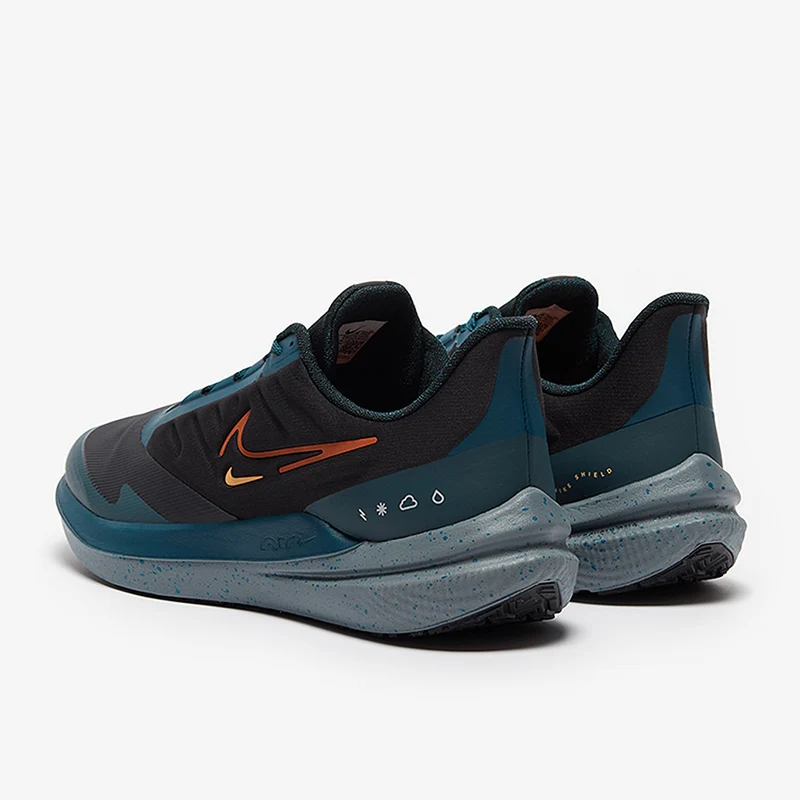 Nike Wetterfester Straßenlaufschuh für Herren Winflo 9 Shiel