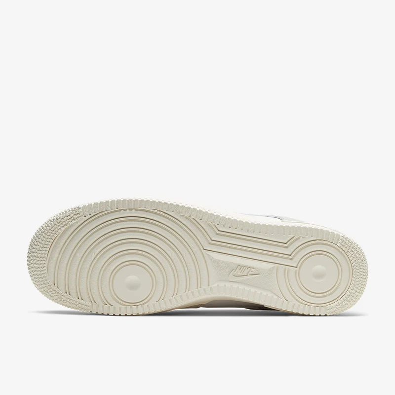 Nike Air Force 1 Lv8