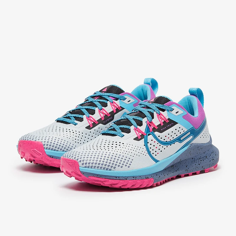 Nike Damen React Pegasus Trail 4 SE