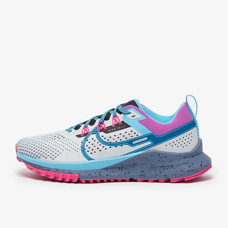 Nike Damen React Pegasus Trail 4 SE