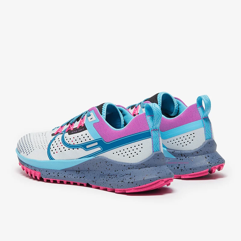 Nike Damen React Pegasus Trail 4 SE