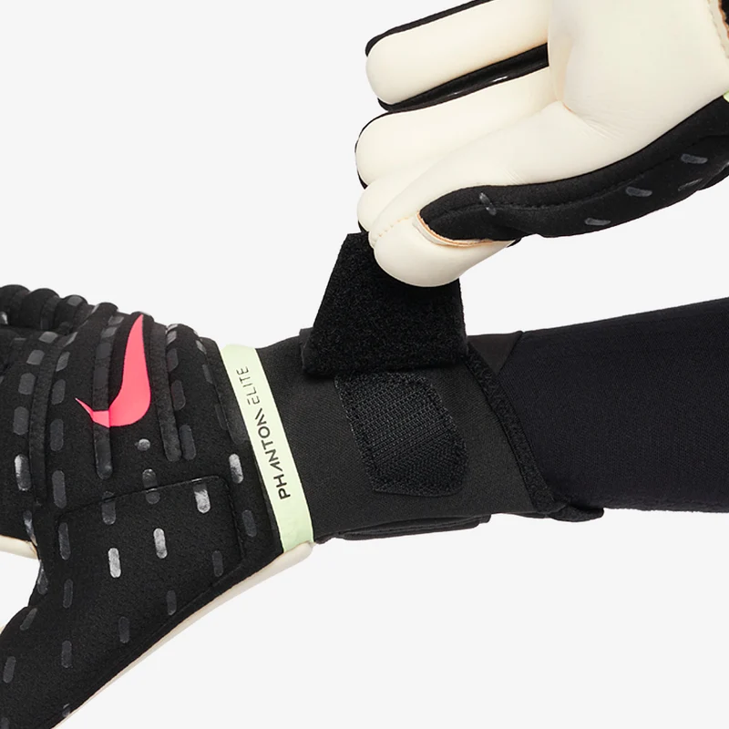 Nike Phantom Elite