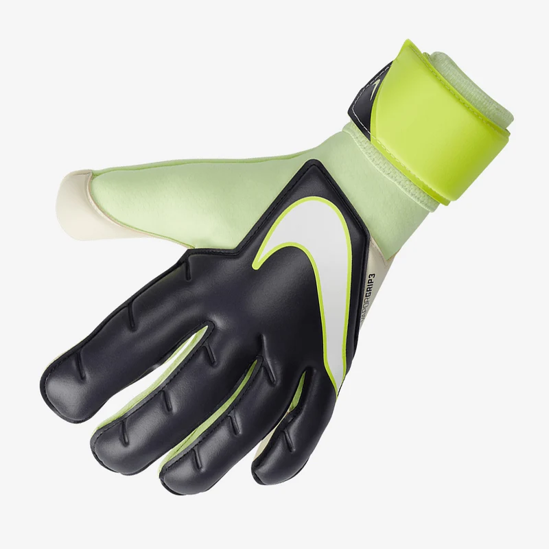 Nike Grip 3