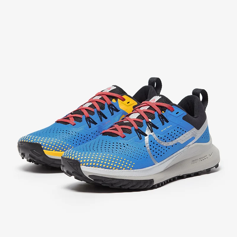 Nike Damen Pegasus Trail 4