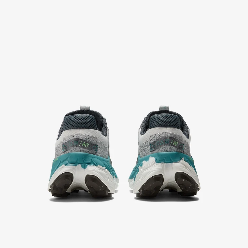 New Balance Damen Fresh Foam More Trail V3