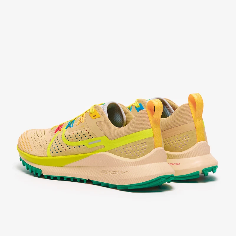 Nike Damen React Pegasus Trail 4