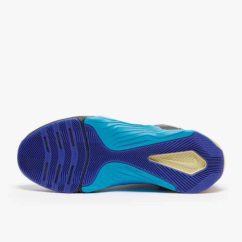 Nike Metcon 8 FlyEase