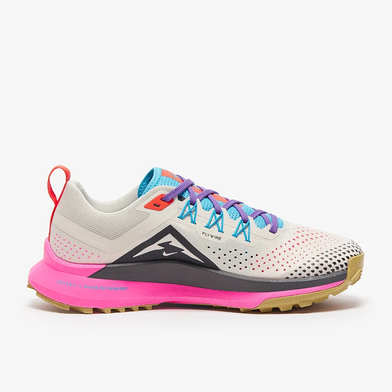 Nike Damen React Pegasus Trail 4