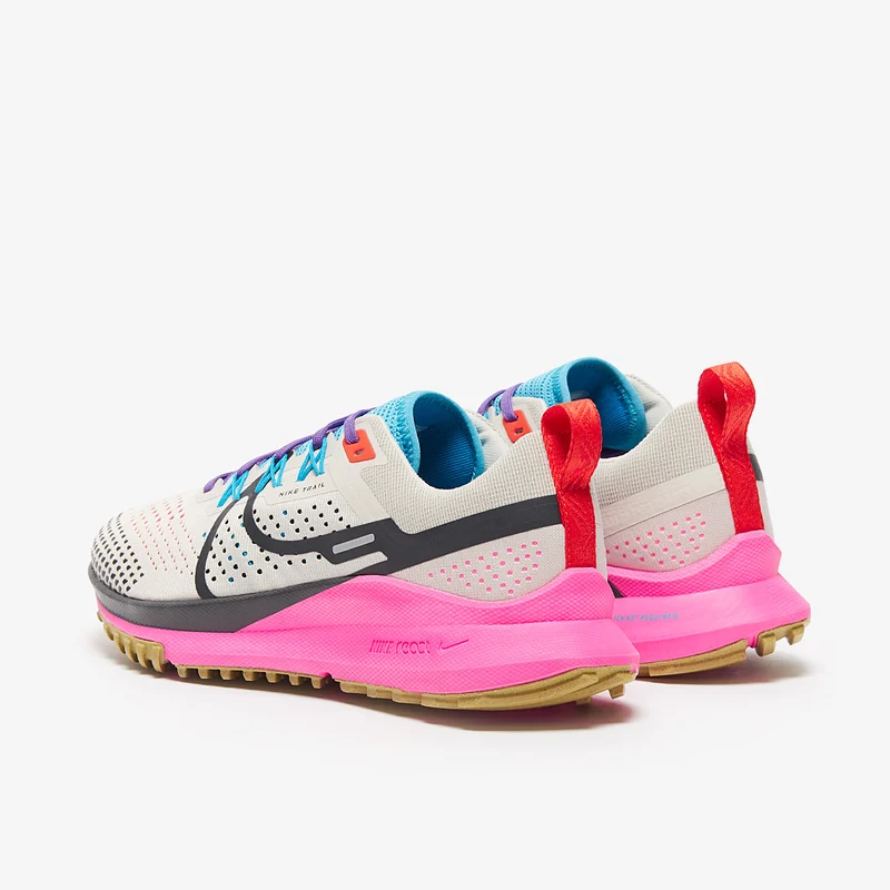 Nike Damen React Pegasus Trail 4